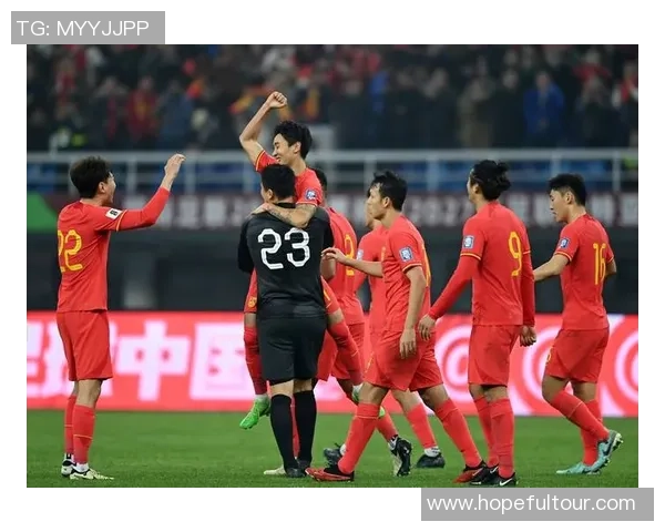 国足11月对阵香港精彩比赛录像回顾与分析