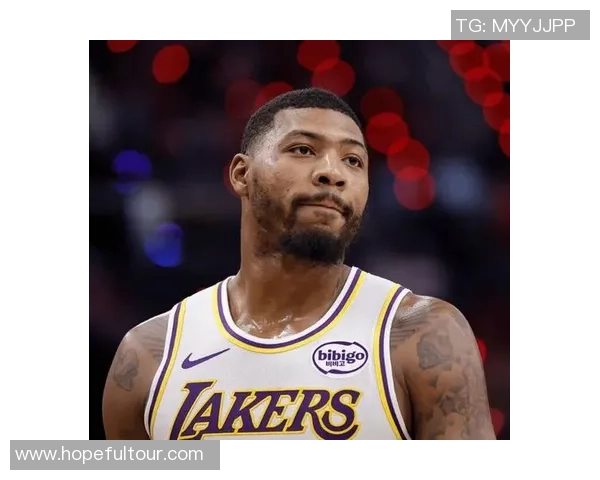 马库斯斯马特的篮球生涯与领导力：从新秀到球队核心的蜕变之路